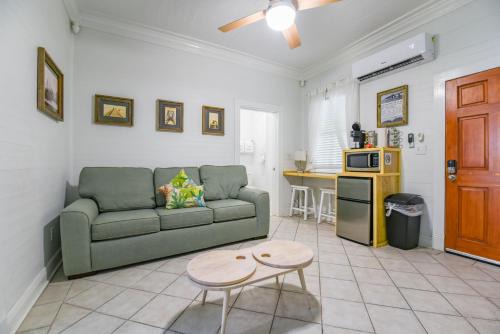 Historic Seaport Apartment | Atocha Cottage - Harbor Walk Hideaways
