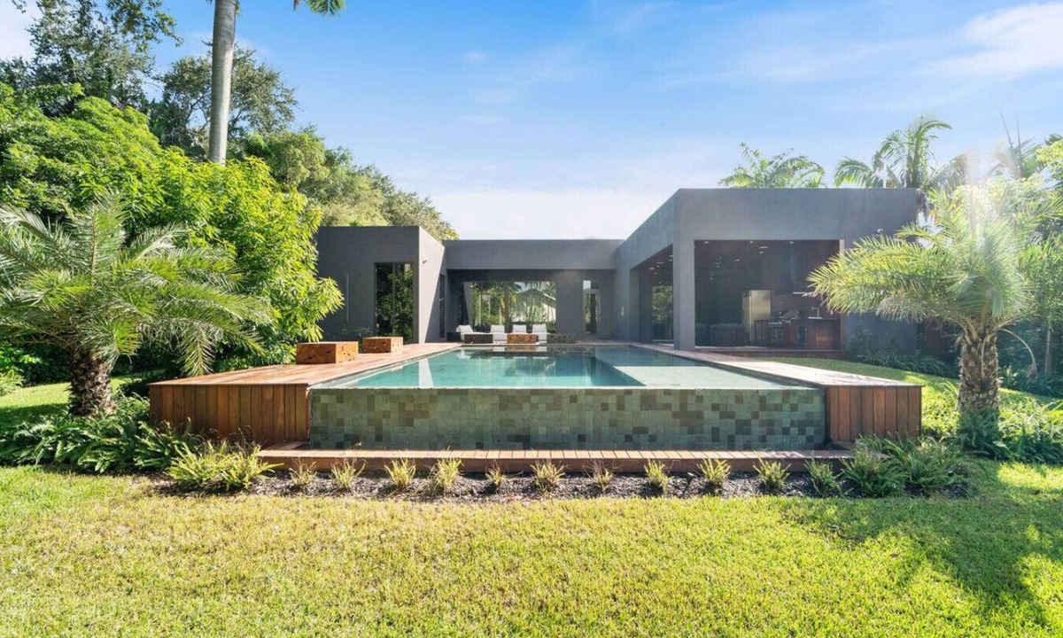 Northeast Miami House | Bali-Inspired Luxury Villa w/Saltwater Pool + Spa
