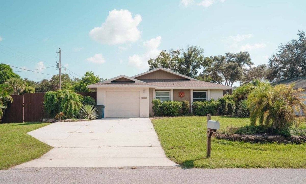 Sarasota House | Bay Vista Cottage 3 bed 2 bath