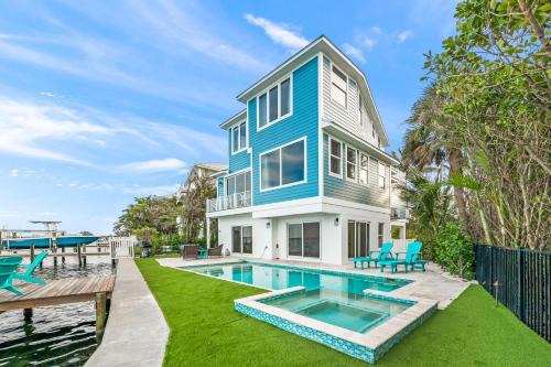 Holmes Beach House | Bayfront Paradise -AMIL