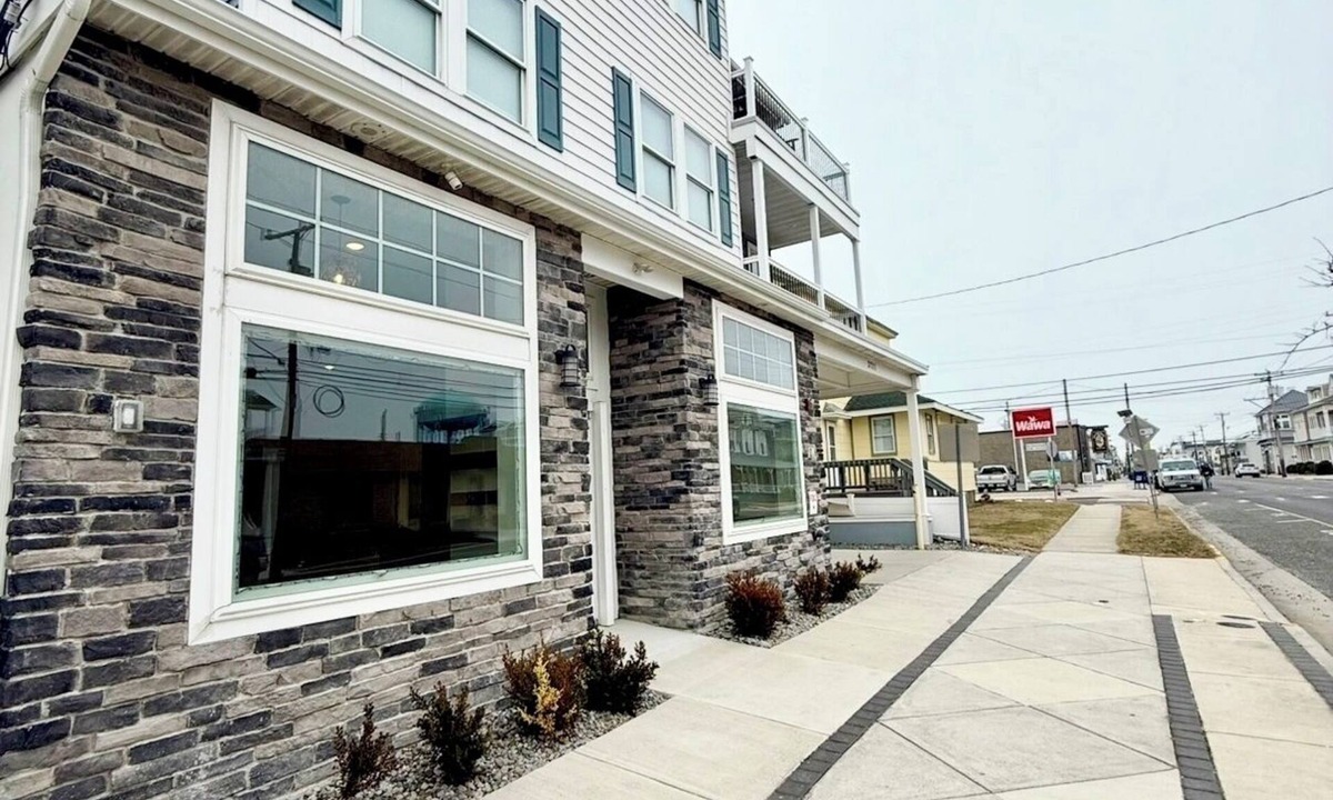 Sea Isle City House | Beach Block Downtown Luxury Walk to Everything!