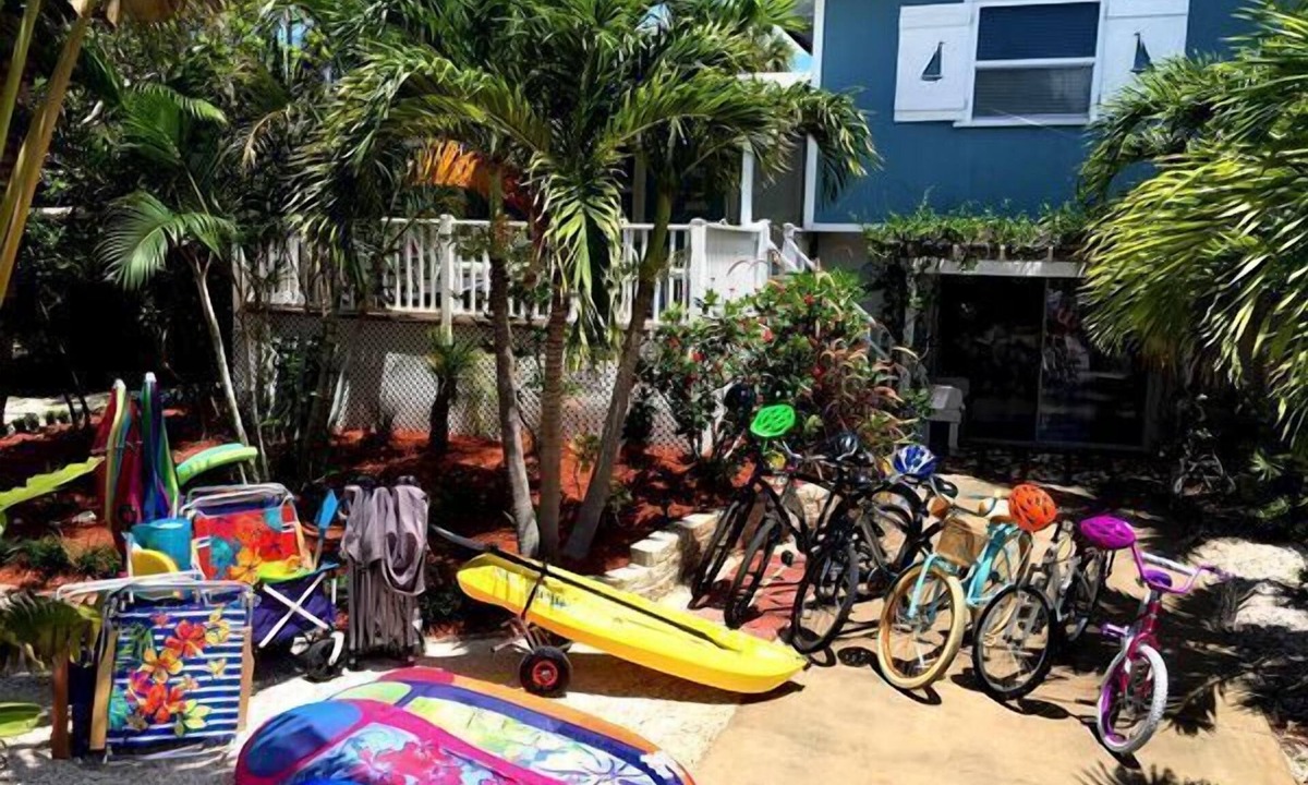 Holmes Beach House | Beach Breeze Hideaway by Duncan Real Estate