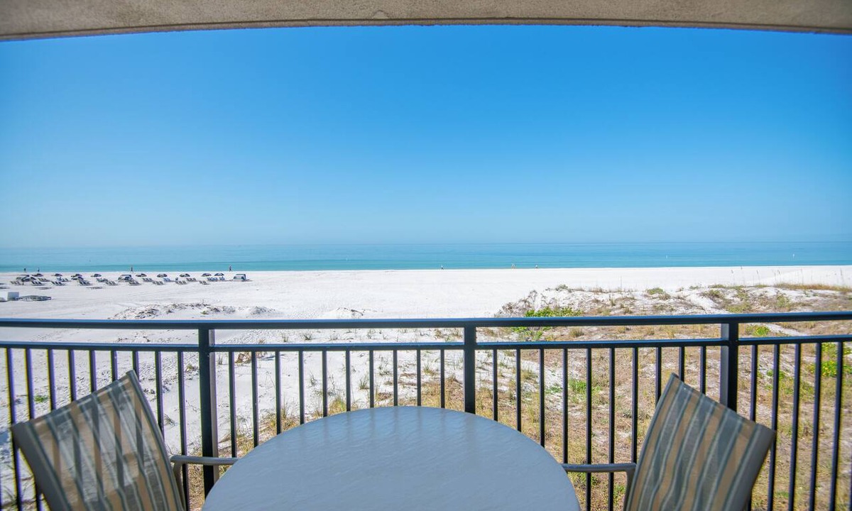 Belle Vista Condo | Beachfront 2 Bedrooms, Balcony, Pool + Hot Tub