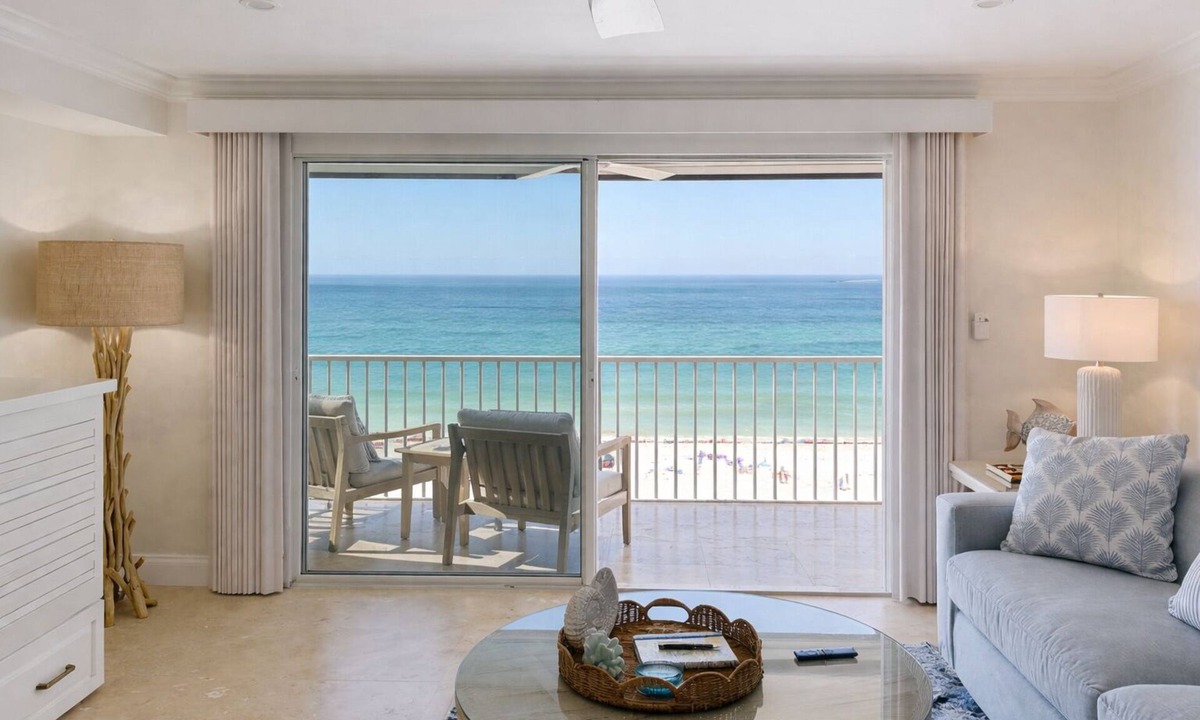 Fort Myers Beach Condo | Beachfront, Dolphins,North End, walk to Margaritaville, Shelling