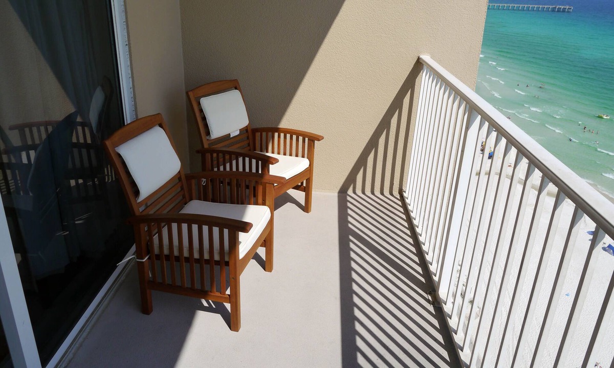 Panama City Beach Condo | Beachfront, on the water, walkable to Pier Park
