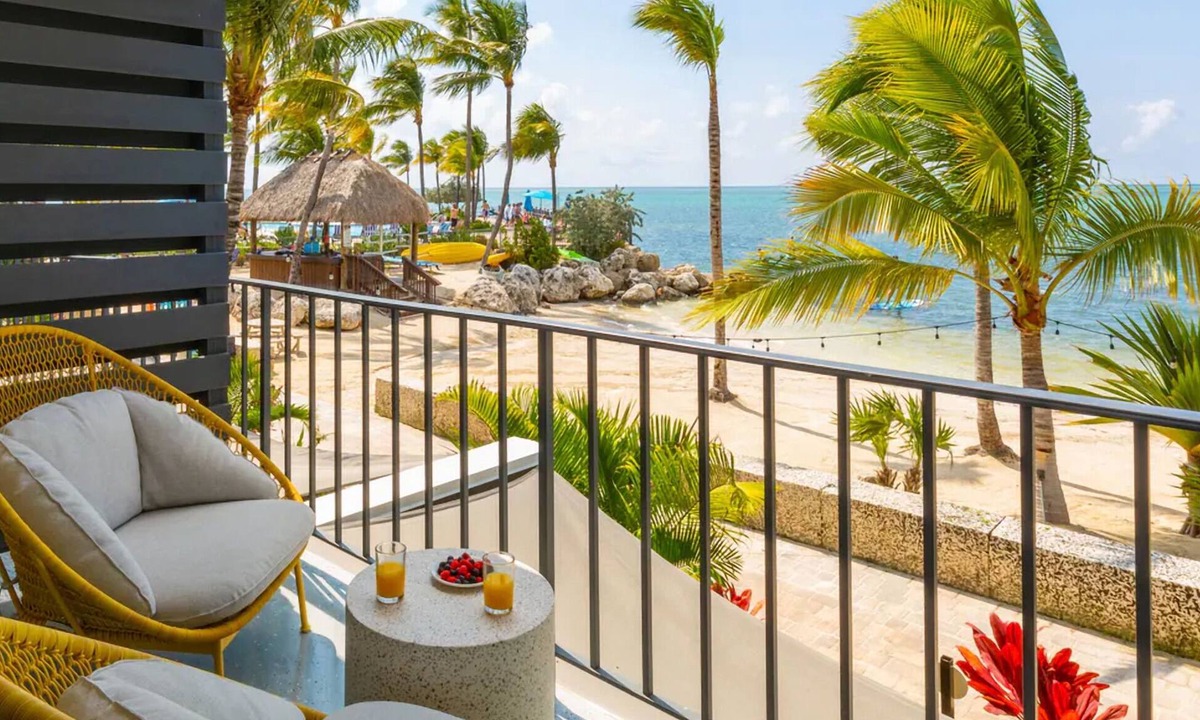 Islamorada Hotel | Beachfront Room with Private Access & Breathtaking Views