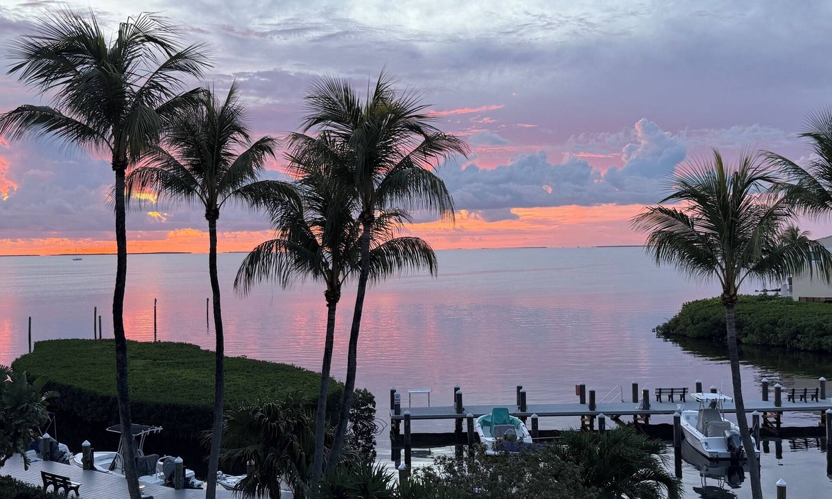 Islamorada Condo | Beautiful 1 bedroom apartment with stunning open water view Apt 317
