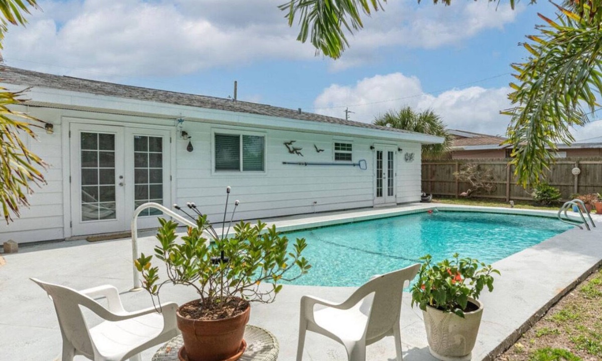 Interchange Square House | Beautiful 4 bedroom pool home in sunny Palm Bay!