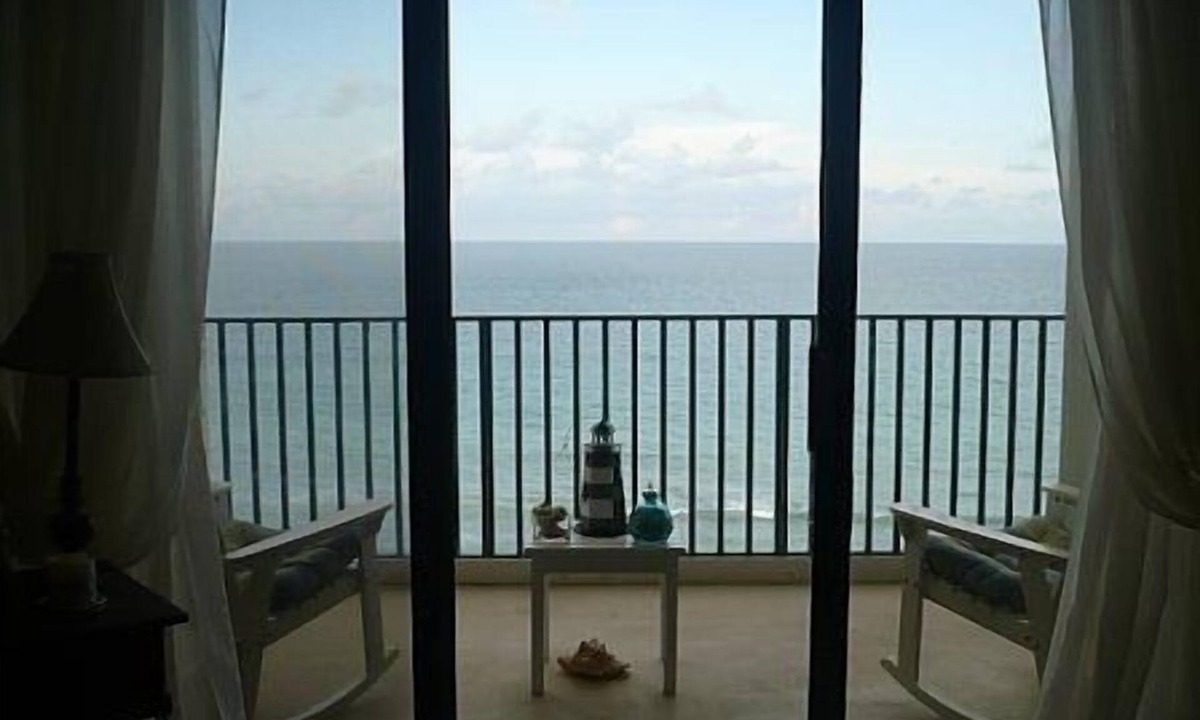Hutchinson Island South Apartment | Beautiful Apartment Over Looking the Ocean and the Bay.