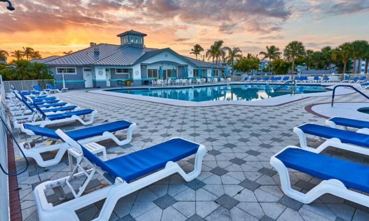 Biggar Condo | Beautiful Condo in Ft. Myers close to beach