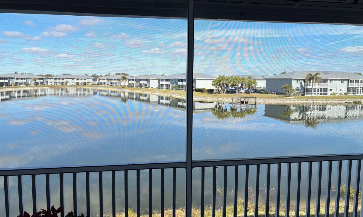 Lake Suzy Condo | Beautiful lakeview 2nd fl 2 bed 2 bath condo in a delightful Lake Suzy Community