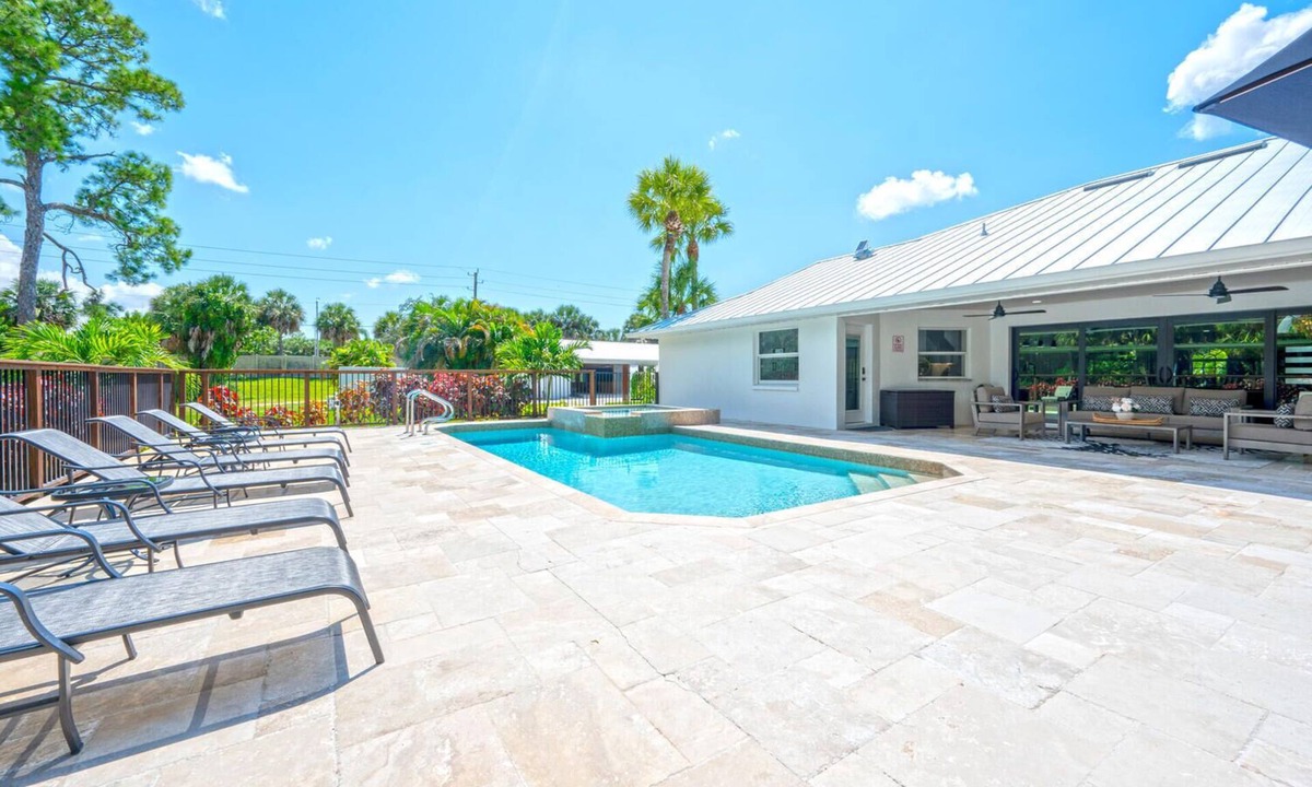 Central Naples House | Beautiful resort castle in Naples, Florida