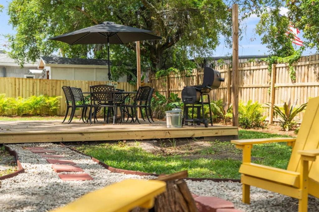 Old Seminole Heights House | BeeKeeper's Inn
