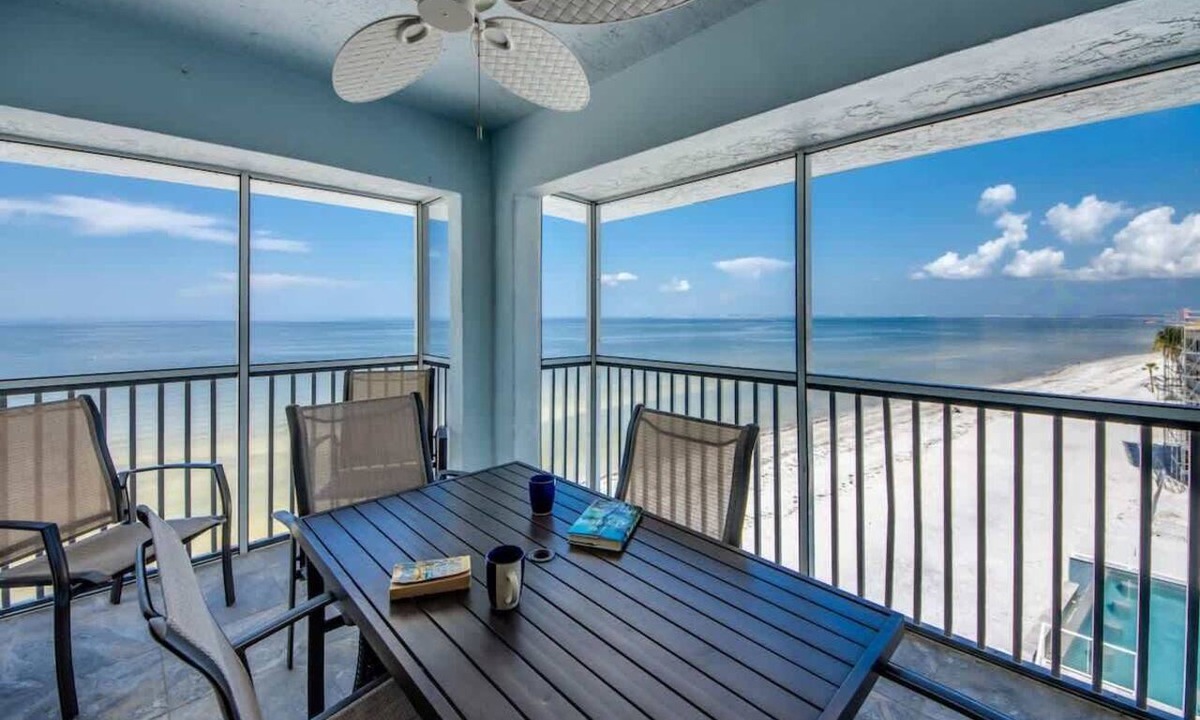 Fort Myers Beach Condo | Bel Air Penthouse 2 Charming Beachfront Condo