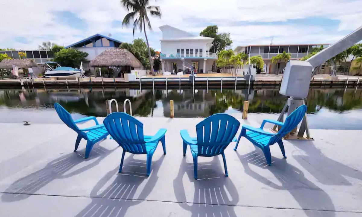 Tavernier House | Best Location in the Keys Waterfront 3/3 Home, Boat Dock, Great layout!