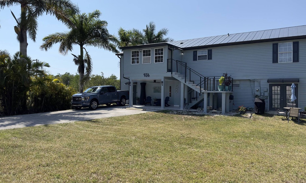 Everglades City Apartment | BlueCrab in CrabVille 936 Panther Creek LN Everglades City, FL 34139