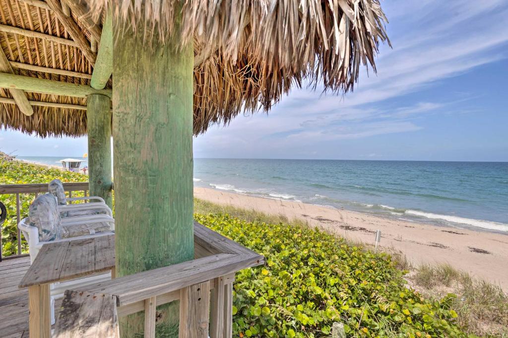 Beach Club Colony House | Boat Lovers Paradise: Walk to Private Beach!