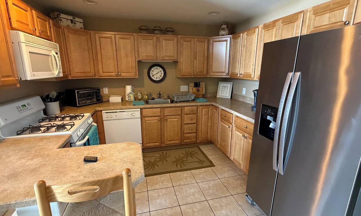 North Wildwood Condo | BOOKING FOR 2027 NORTH WILDWOOD. STEPS TO THE BOARDWALK, WITH WATER PARK & BEACH