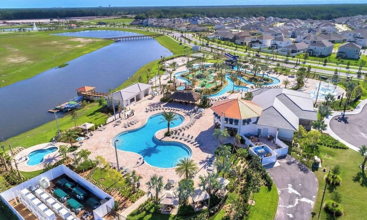 Kissimmee Villa | C-Gated Resort-5 miles to Disney-2 FREE Water Park
