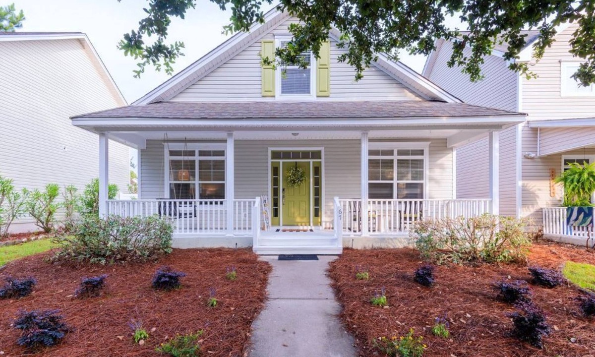 Bluffton House | Calypso Cottage in Old Town Bluffton. Single level home in the heart of historic Old Town