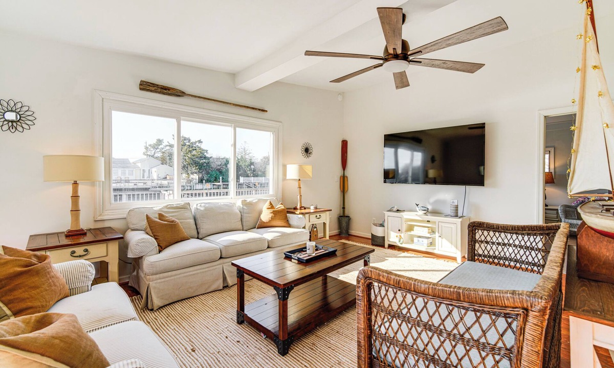 Mystic Island House | Canal-Front Home w/Dock in Little Egg Harbor!