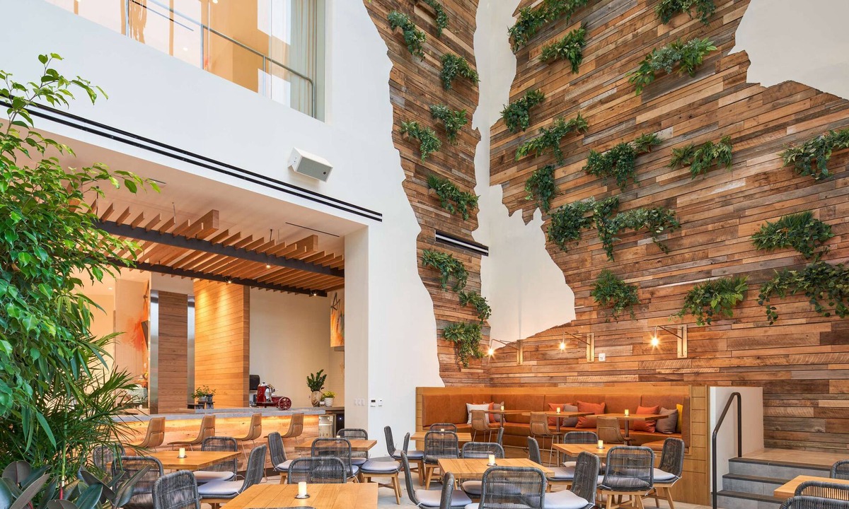 Downtown West Palm Beach Hotel | Canopy by Hilton West Palm Beach Downtown