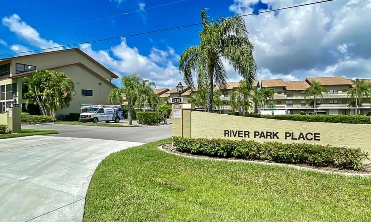 Caloosahatchee Condo | Cape Coral Costal Escape