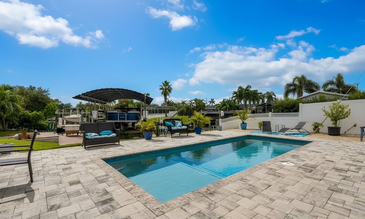 Yacht Club Villa | Cape Coral Oasis: Pool, Bikes, July 4th Open!