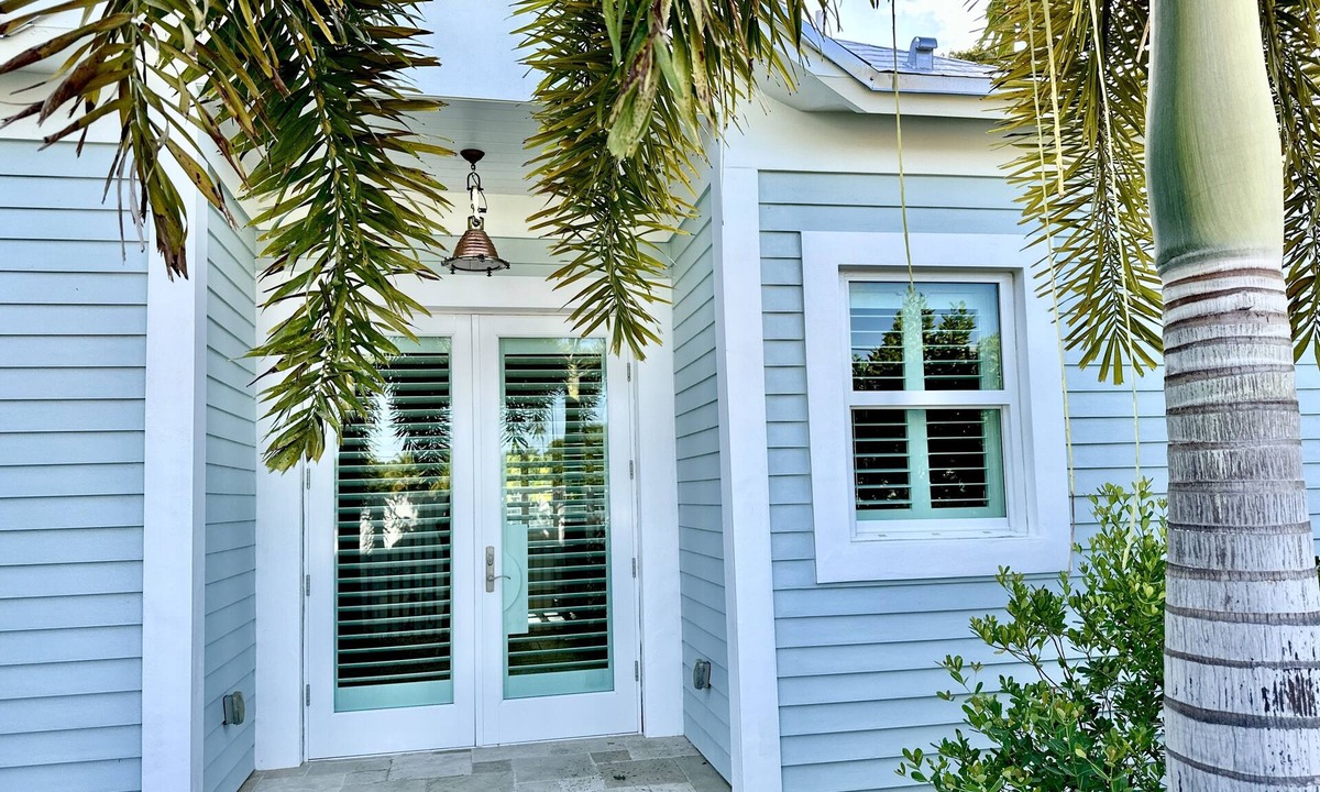 Islamorada House | Caribbean style home Islamorada - Oceanfront resort privileges.