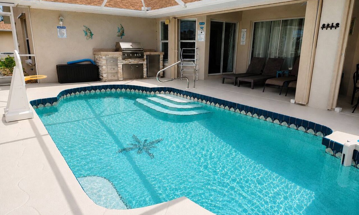 Broadmoor House | Casa del Sol-Sunshine Paradise, Heated Pool, Grill, Spacious 4BR home.