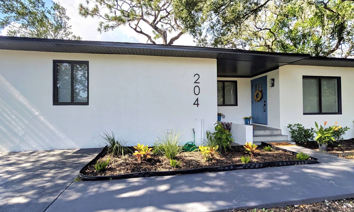 Temple Terrace House | Casa Linda Cottage