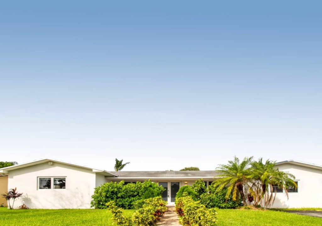 Highland Lakes Villa | Casablanca Luxury Home Sleeps 16 - 5BR 3BTH