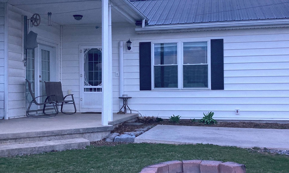 Lewisburg Apartment | Central PA Cozy 1-bedroom Guest House - Near Bucknell University