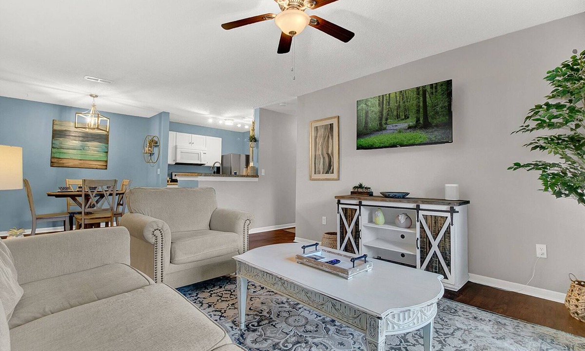 Mount Pleasant Apartment | Centrally located just a short distance to beach and downtown Charleston