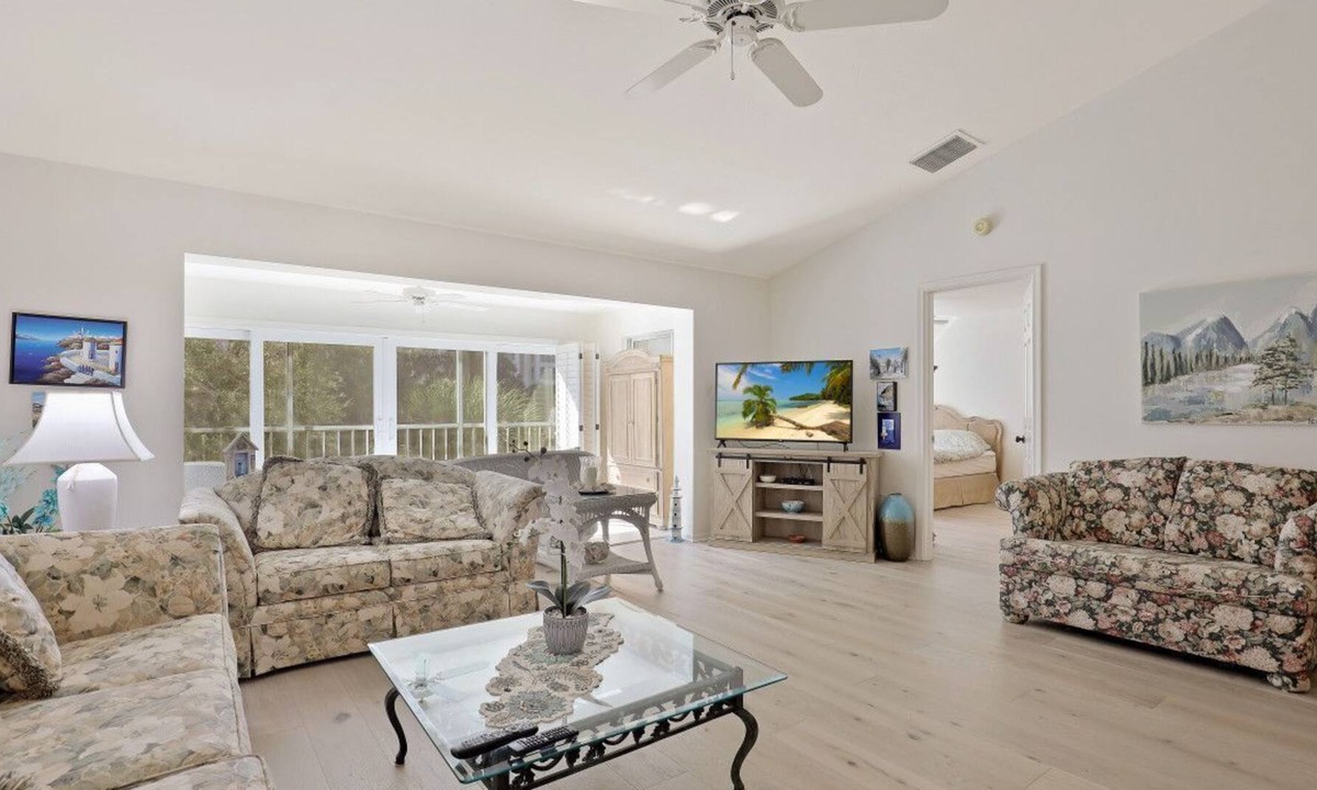 Pelican Bay House | Chanteclair Maisonet Pelican Bay