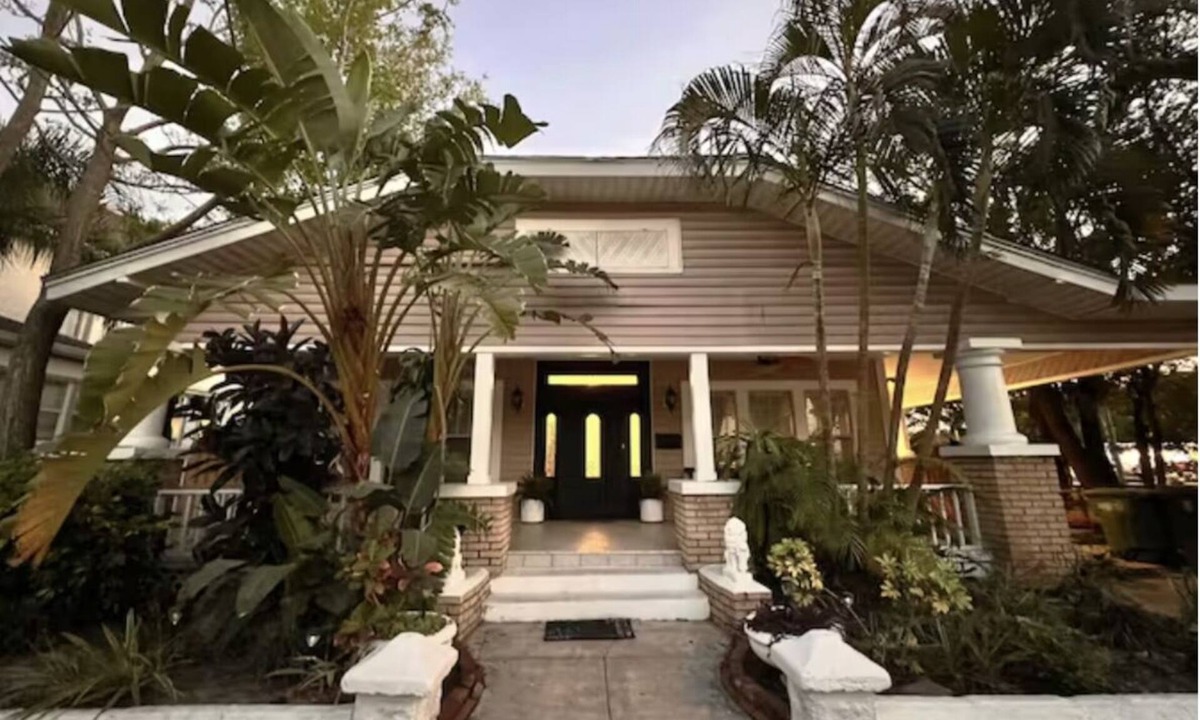 Ybor City House | Charming 1927 Ybor City Bungalow with Hot Tub, Pet Friendly -Sleeps 13
