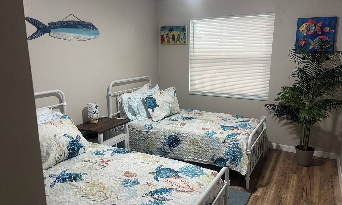Vamo House | Charming 2-bedroom house with AC in sunny Sarasota