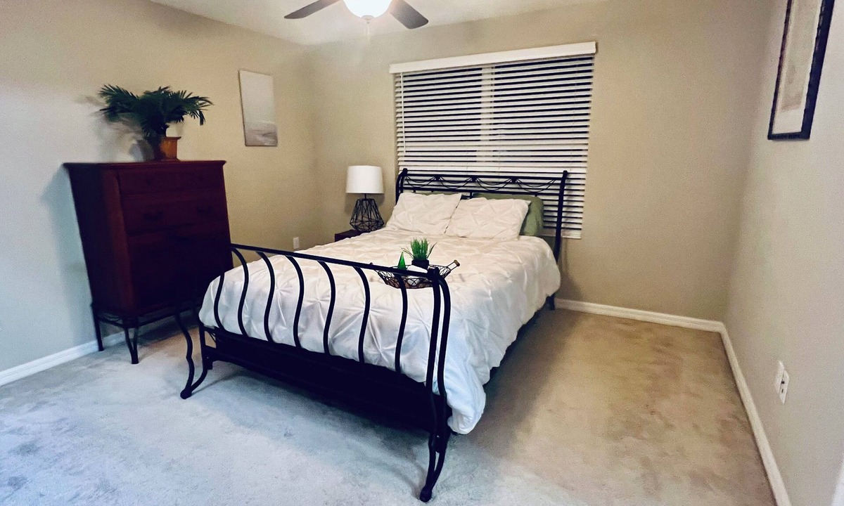 Riverview House | Charming 3-bedroom Home in Riverview