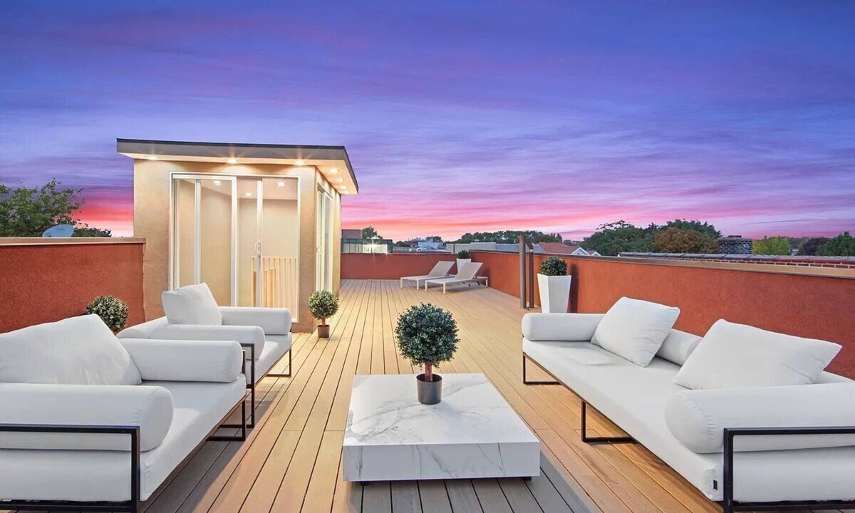 Queens Villa | Charming 3-bedroom villa in upper Ditmars Astoria in Queens
