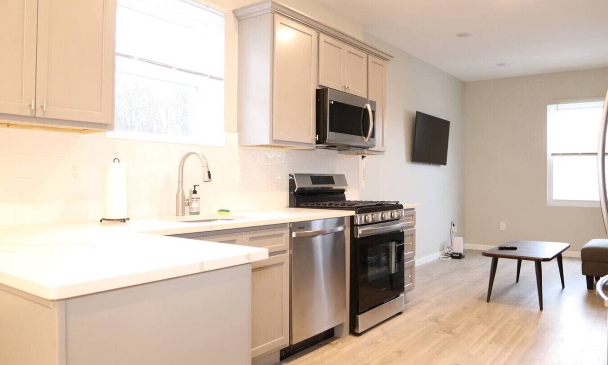 Cedar Grove Apartment | Charming 3BR/2BA Apartment in Cedar Grove