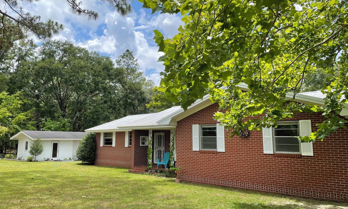 Tallahassee House | Charming Bed & Breakfast 3 bedrooms fully furnished WiFi in Terrific Tallahassee