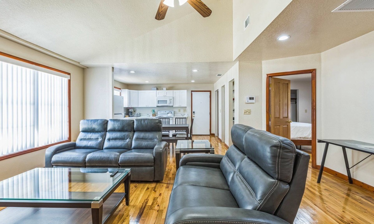 Old Seminole Heights House | Charming home in Seminole Heights, Tampa, perfect for families and pets.