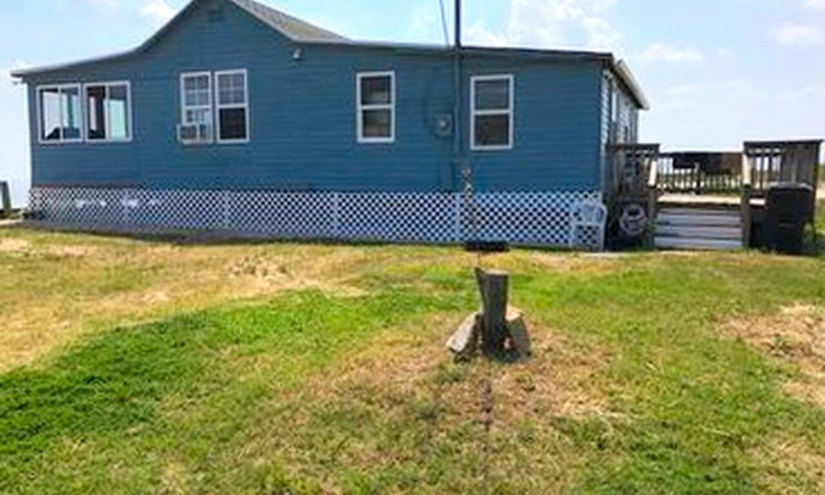 Downe House | Charming Seaside Cottage Rental on Delaware Bay, New Jersey