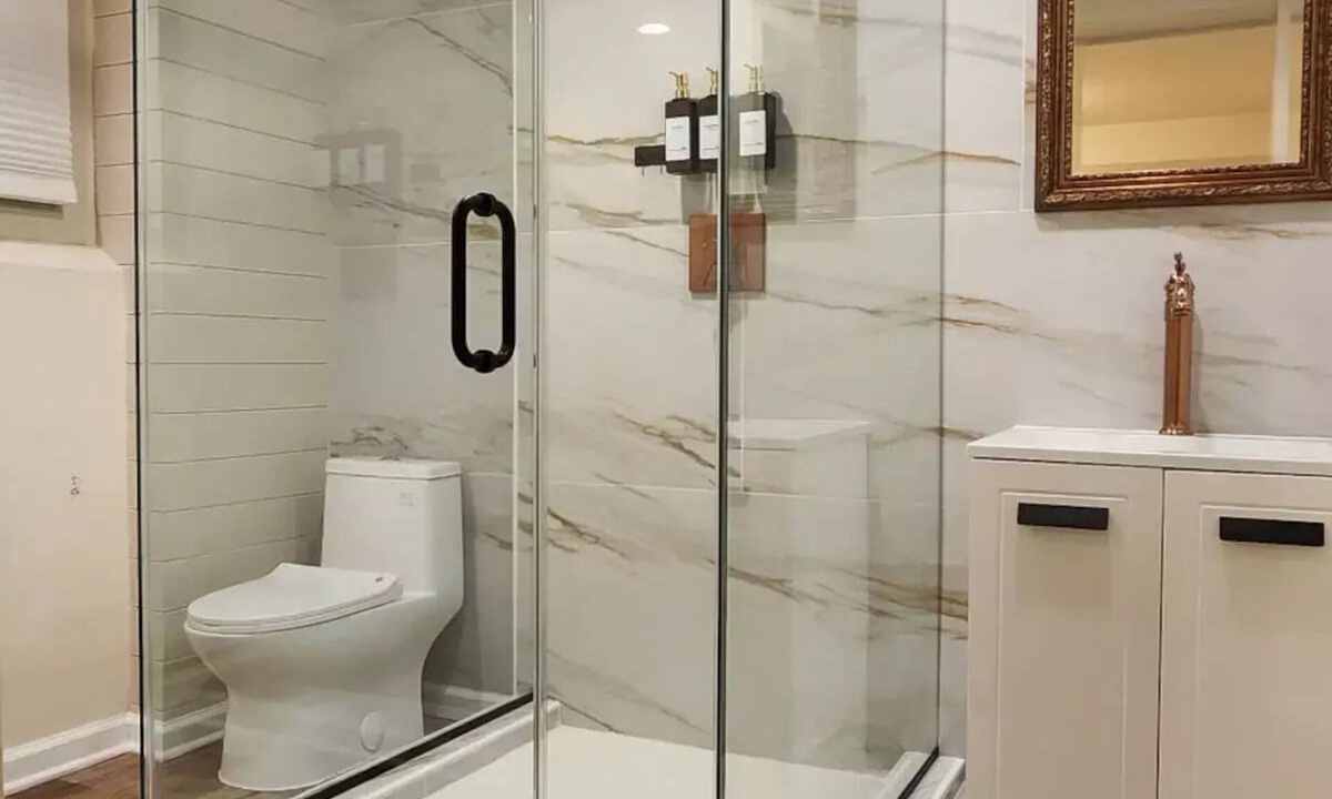 West Orange Apartment | Clean/Comfortable/Spacious/Peaceful Outdoor Space