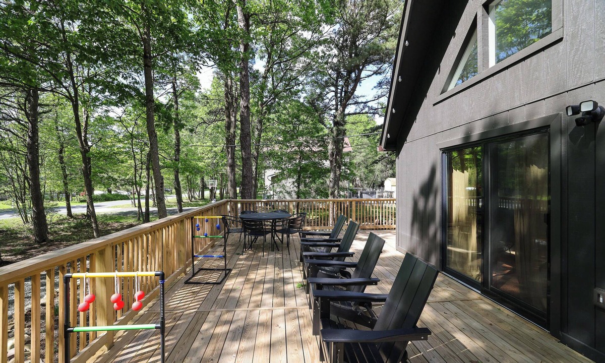Long Pond Ski Chalet | Clean Fresh Bright and Beautiful Chalet for Year Round Fun!