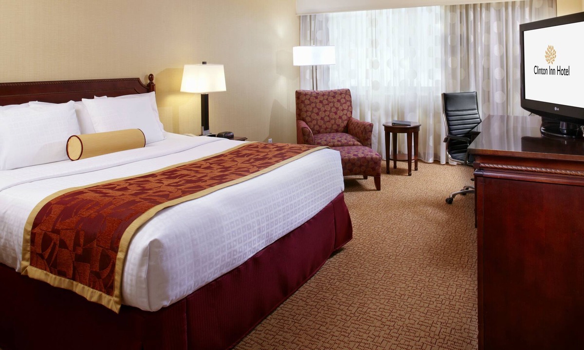 Tenafly Hotel | Clinton Inn Hotel & Event Center