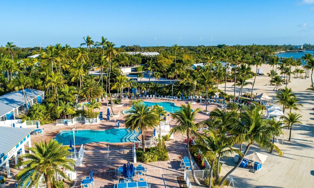 Islamorada Hotel | Coastal Kitchen Pool Gym | 5 mi to Annes Beach | Swim & Relax on Shore