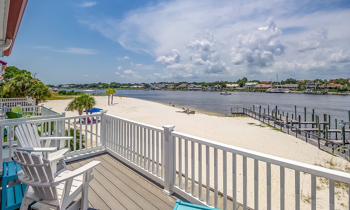 Sunset Pass House | Coastal Living Perfected: Banana Bay's Intracoastal Retreat with Sandy Shores