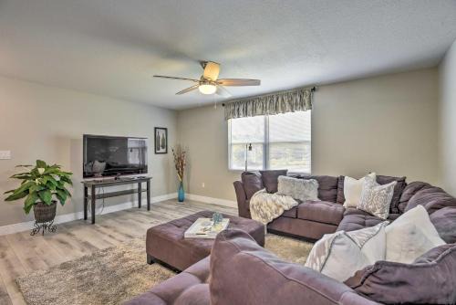 Indian Beach Sapphire Shores House | Coastal Sarasota Condo: Minutes to Beach!