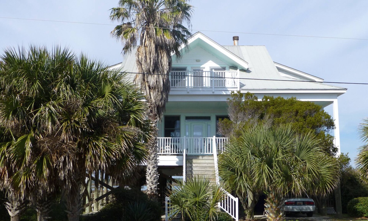 Folly Beach House | Coasting at 1566